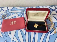 くCourregesコインケース&ネックレス