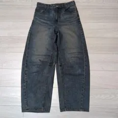美品　GU バレルレッグジーンズ M 標準丈