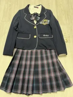 最終価格！ラブトキシック卒服150㎝