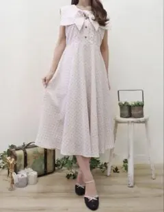 ⭐️美品⭐️フィントアンアナザーアンジェラス　スクエアカラーボウタイドットワンピースのサムネイル