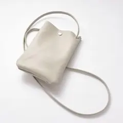 【日本製】本革 約75ｇ スマホポシェット【ショルダー長さ自由自在調節】Lグレー