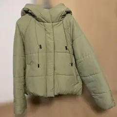 オリーブグリーン フード付き中綿ジャケット　Ｍ