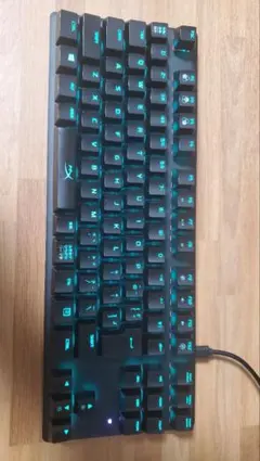 HyperX メカニカルキーボード RGBバックライト　ラバーキーキャップ付