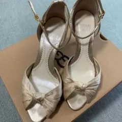 ゴールド パンプス