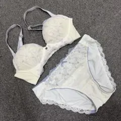 チュチュアンナ　ブラジャーA70＆フルバックショーツM　美乳マジックブラのサムネイル
