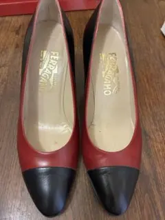 Salvatore Ferragamo パンプス バイカラー 8Cのサムネイル