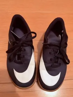 Nike フットサルシューズ 21.5cm ブラックのサムネイル