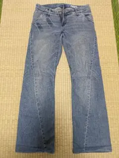 VOLCOM レディースストレートデニムのサムネイル