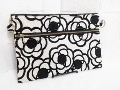 ハンドメイド 【360A】おむつポーチ　サコッシュ　 ダブルファスナーポーチ