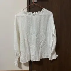 ホワイト レース刺繍 長袖 ブラウスのサムネイル