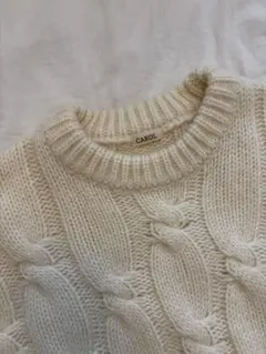 韓国ブランド　CAROLケーブルニット