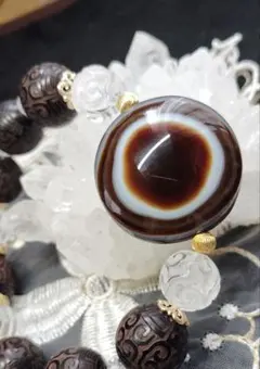 No,693 高品質✵羊眼天珠✵黒壇回紋✵水晶回紋,亀甲✵デザインブレス