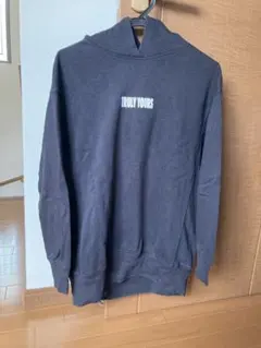 GU ブラックパーカー　レディースパーカー