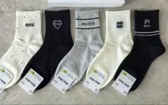 2025年最新】MIU MIU レディース ソックスの人気アイテム - メルカリ