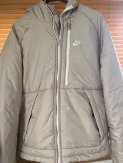 NIKE THERMA-FIT ダウンジャケット ベージュ Lのサムネイル