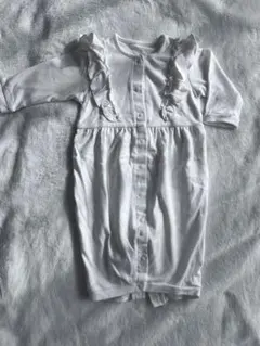 ホワイト フリル付きロンパース