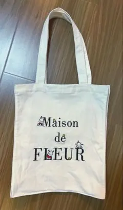 Maison de FLEUR ポチャッコ コラボ トート サンリオのサムネイル
