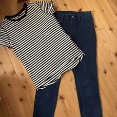ストライプTシャツとスキニーパンツセット