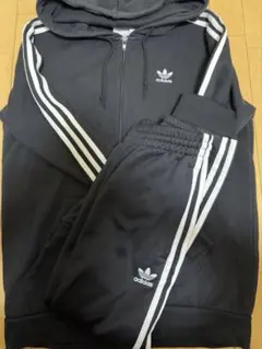 adidas ブラック スウェットセット Mサイズ