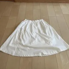 ホワイト フレアスカート ゴムウエストのサムネイル