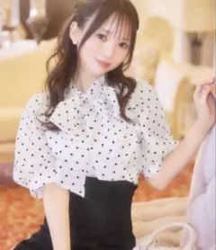 michellMacaron シアードットブラウス　リボントップスのサムネイル