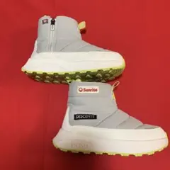 DESCENTE グレー ハイカットブーツのサムネイル