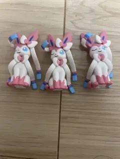 ポケモン　ニンフィア　ミニフィギュア　3つセット