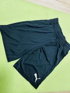 プーマ　サッカーパンツ　黒　 150