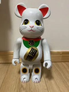 2025年最新】招き猫ベアブリックの人気アイテム - メルカリ