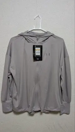 Under Armour グレー ジップアップパーカー 新作タグ付き