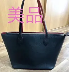 Item thumbnail for item 96654479-adca-4a24-ad58-315e17c57373