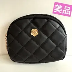 ★美品★ブラックキルティングポーチ★