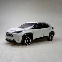 トミカ 102 トヨタ ヤリスクロス GR SPORT 1/61スケールのサムネイル