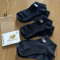 ニューバランス 3足セット くるぶしソックス 新品 レディースのサムネイル