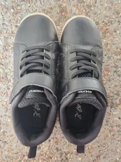 スニーカー 20　ブラック 瞬足