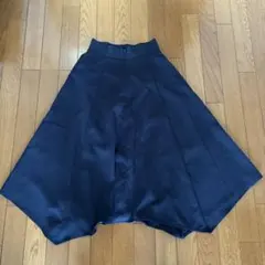 GU ネイビー ロングスカート 変形デザインのサムネイル