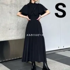 ②リエンダ Vディテールギャザーフレアワンピース ブラック S