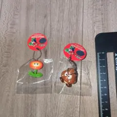 スーパーマリオ　ファイアフラワー　クリボー　マスコットフィギュア　キーホルダー