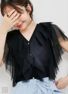 新品VISチュールフリル付き黒Vネックトップス