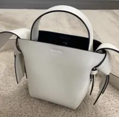 Acne Studios Musubi ショルダーバッグ 美品のサムネイル