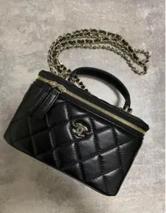 CHANEL ヴァニティ バッグ トップハンドル 黒