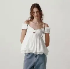 新品未使用 bibiy. HONEY BEE PEPURAMU TOP - メルカリ