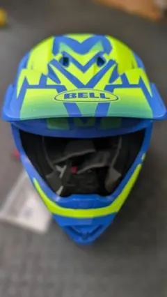 BELL フルフェイスヘルメット 青と黄のサムネイル