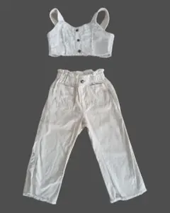 ホワイト クロップドトップとロングパンツ セット