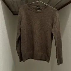 A.P.C. ブラウン クルーネックセーターのサムネイル