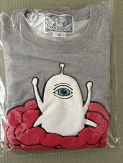 ヒグチユウコ Tシャツ おきんちゃんをまもるひとつめちゃん ボリス雑貨店 Tシャツ おきんちゃんをまもるひとつめちゃん – ボリス雑貨店