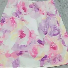 水彩花柄タイトスカート (1ヶ月のみ出品