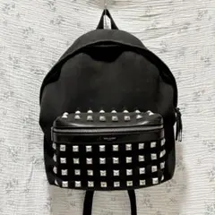 あ*も様 SAINT LAURENT スタッズ バックパック ブラックのサムネイル