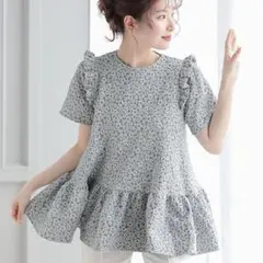 Fitmore スカラップドット刺繍カラーギャザートップス - メルカリ