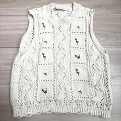 ZARAアイボリー ケーブル編み刺繍ノースリーブニットベスト
